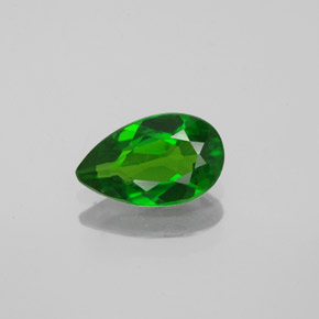 Diopsido de cromo verde natural de 0,74 ct, en forma de pera, VS