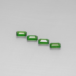 Gemas de diópsido de cromo Verde natural de  ct, corte esmeralda, VS