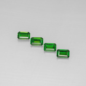 Gemas de diópsido de cromo Verde natural de  ct, corte esmeralda, VS