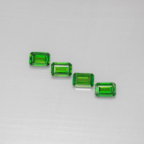 Gemas de diopsido de cromo verde natural de  ct, corte esmeralda, VS
