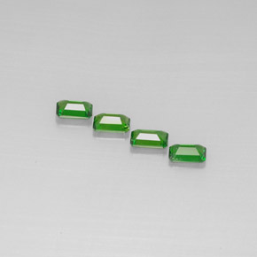 Gemas de diopsido de cromo verde natural de  ct, corte esmeralda, VS