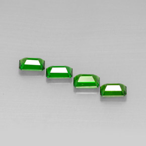 Gemas de diopsido de cromo verde natural de  ct, corte esmeralda, VS