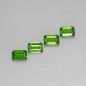 Gemas de diopsido de cromo verde natural de  ct, corte esmeralda, VS
