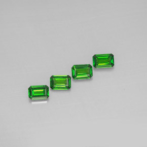 Gemas de diopsido de cromo verde natural de  ct, corte esmeralda, VS