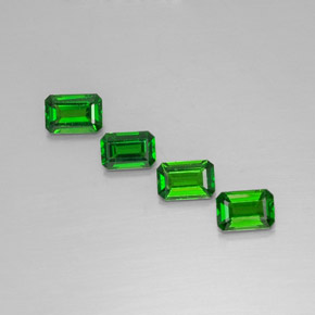 Gemas de diopsido de cromo verde natural de  ct, corte esmeralda, VS