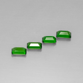 Gemas de diopsido de cromo verde natural de  ct, corte esmeralda, VS
