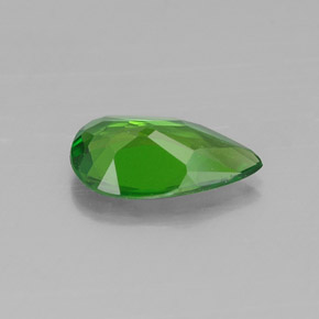Diopsido de cromo verde natural de 0,53 ct, en forma de pera, VS