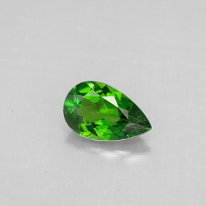 Diopsido de cromo verde natural de 0,73 ct, en forma de pera, VS