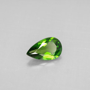 Diopsido de cromo verde natural de 0,73 ct, en forma de pera, VS