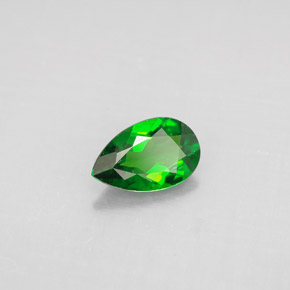 Diopsido de cromo verde natural de 0,64 ct, en forma de pera, VS