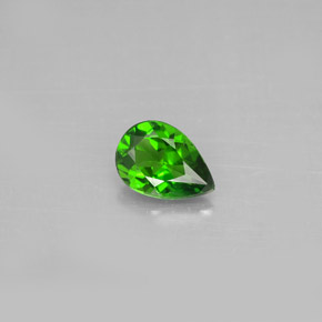 Diopsido de cromo verde natural de 0,67 ct, en forma de pera, VS