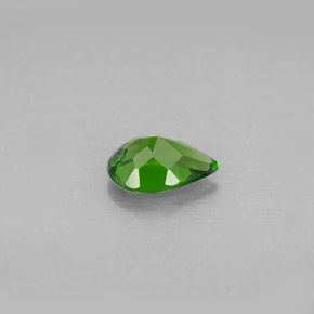 Diopsido de cromo verde natural de 0,67 ct, en forma de pera, VS