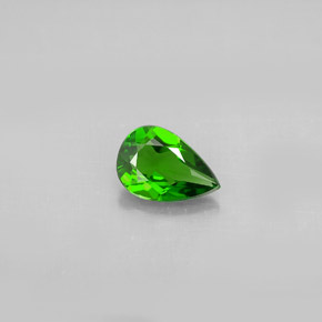 Diopsido de cromo verde natural de 0,63 ct, en forma de pera, VS