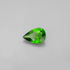 Diopsido de cromo verde natural de 0,63 ct, en forma de pera, VS