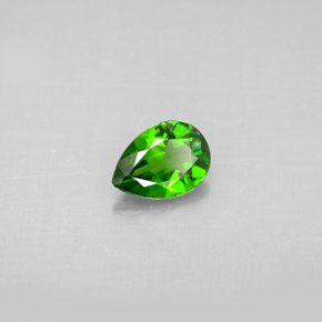 Diopsido de cromo verde natural de 0,68 ct, en forma de pera, VS