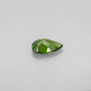 Diopsido de cromo verde natural de 0,66 ct, en forma de pera, VS