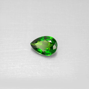 Diopsido de cromo verde natural de 0,59 ct, en forma de pera, VS