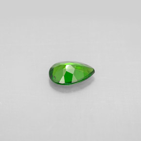 Diopsido de cromo verde natural de 0,59 ct, en forma de pera, VS
