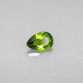 Diopsido de cromo verde natural de 0,62 ct, en forma de pera, VS