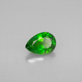 diópsido de cromo Verde natural de 0.77 ct, En forma de pera, VS