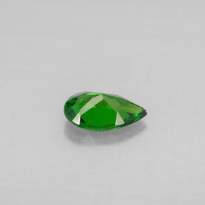 Diopsido de cromo verde natural de 0,56 ct, en forma de pera, VS