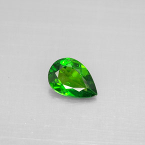 Diopsido de cromo verde natural de 0,50 ct, en forma de pera, VS