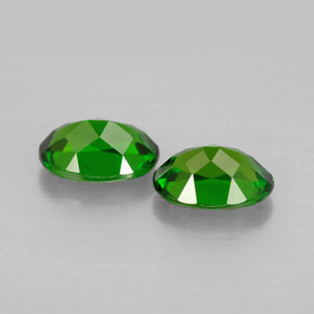Gemas de diopsido de cromo verde natural de  ct, corte óvalo, VVS