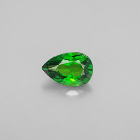 Diopsido de cromo verde natural de 0,74 ct, en forma de pera, VVS