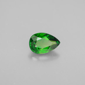 Diopsido de cromo verde natural de 0,74 ct, en forma de pera, VVS