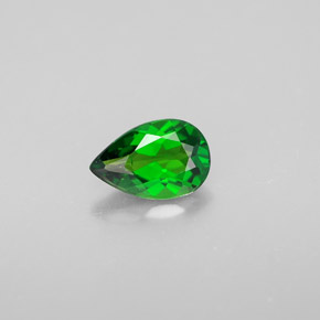 Diopsido de cromo verde natural de 0,64 ct, en forma de pera, VVS