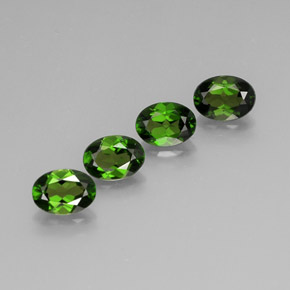 Gemas de diopsido de cromo verde natural de  ct, corte óvalo, VVS
