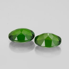 Gemas de diopsido de cromo verde natural de  ct, corte óvalo, VS