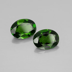 Gemas de diopsido de cromo verde natural de  ct, corte óvalo, VS