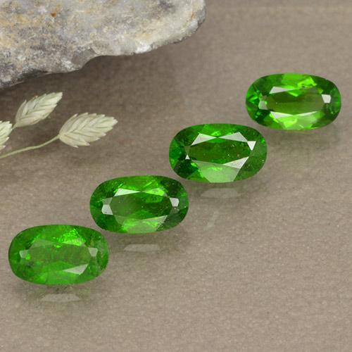 Gemas de diópsido de cromo Verde vivo natural de 1.10 ct, Corte Óvalo, VS