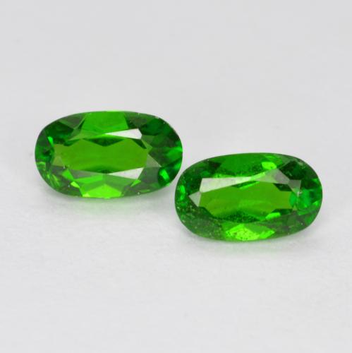 Gemas de diópsido de cromo Verde claro natural de 0.47 ct, Corte Óvalo, VS-SI
