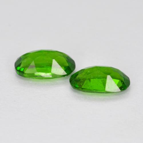 Gemas de diópsido de cromo Verde claro natural de 0.47 ct, Corte Óvalo, VS-SI