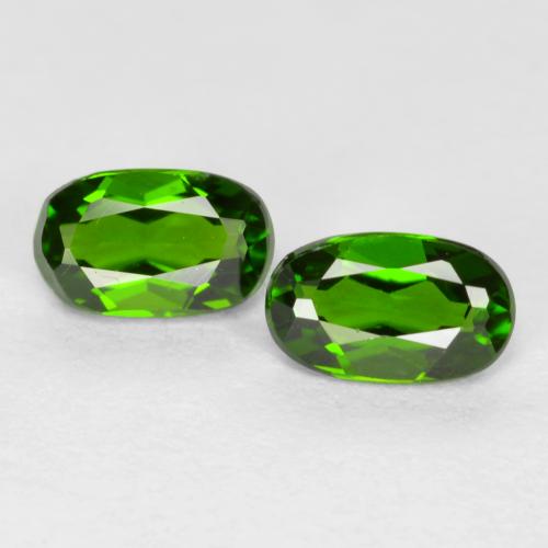 Gemas de diópsido de cromo Verde oscuro medio natural de 0.53 ct, Corte Óvalo, VS-SI