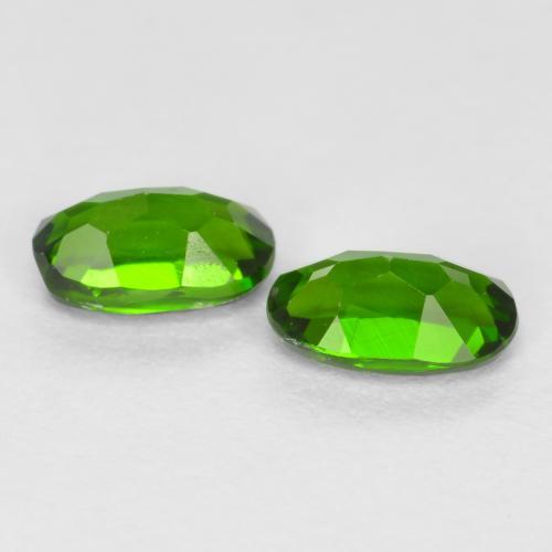 Gemas de diópsido de cromo Verde oscuro medio natural de 0.53 ct, Corte Óvalo, VS-SI