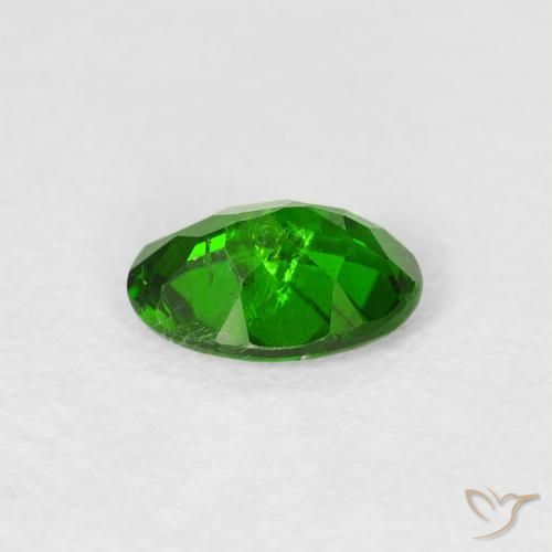 diópsido de cromo Verde bosque claro natural de 0.74 ct, Ovalada, VS-SI