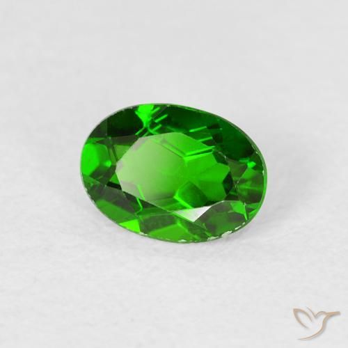 diópsido de cromo Verde bosque claro natural de 0.82 ct, Ovalada, VS-SI