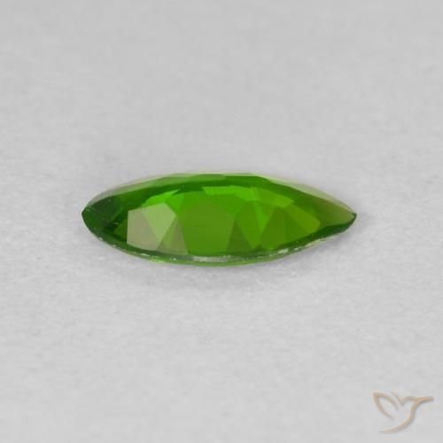 diópsido de cromo Medium Dark-Green natural de 0.74 ct, Marquesa, VS