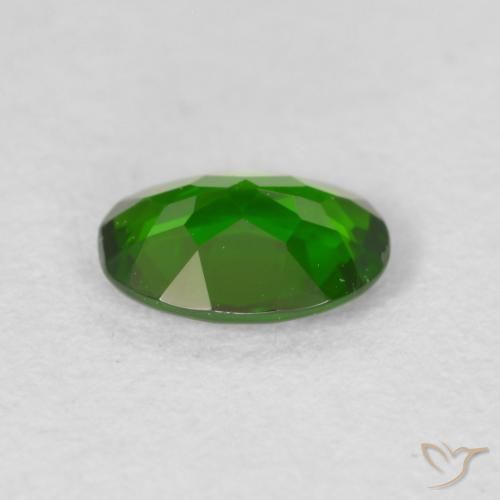 diópsido de cromo Medium Dark-Green natural de 0.63 ct, Ovalada, VVS-VS