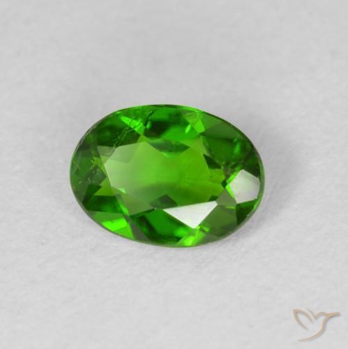 diópsido de cromo Verde oscuro natural de 0.71 ct, Ovalada, VS