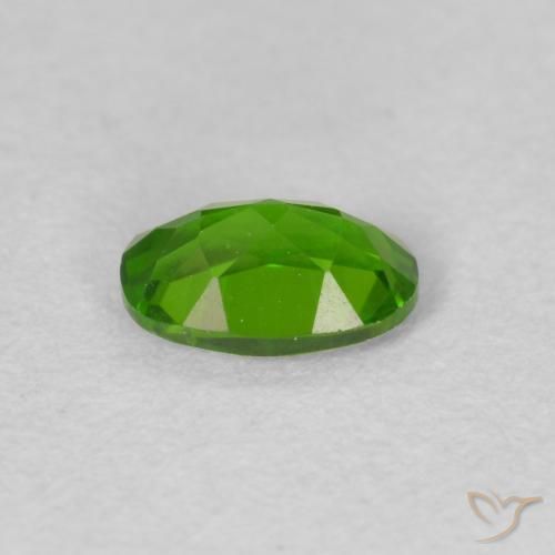 diópsido de cromo Verde vivo natural de 0.50 ct, Ovalada, VVS-VS