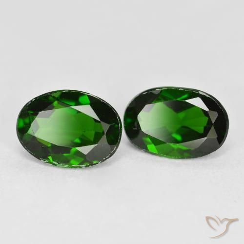 Gemas de diópsido de cromo Verde bosque natural de 1.70 ct, Ovalada, VS