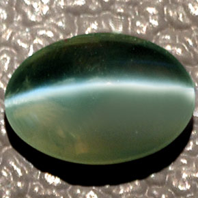 Crisoberilo Ojo de Gato Verde natural de 0.83 ct, Transparente, Transparente / Translúcido