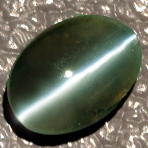 Crisoberilo Ojo de Gato Verde natural de 0.83 ct, Transparente, Transparente / Translúcido
