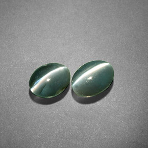 Gemas de chrysoberyl cat's eye verde natural de  ct, corte óvalo, translúcido