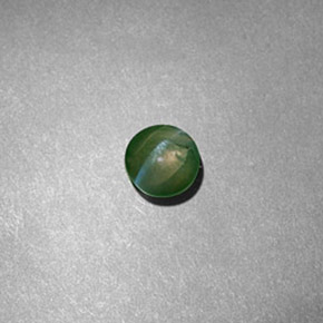 Chrysoberyl cat's eye verde natural de 0,60 ct, corte redondo, translúcido