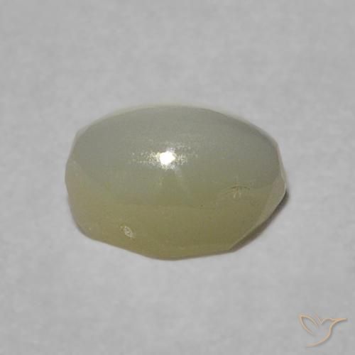 Crisoberilo Ojo de Gato Verde amarillento natural de 0.36 ct, Ovalada, Translúcido
